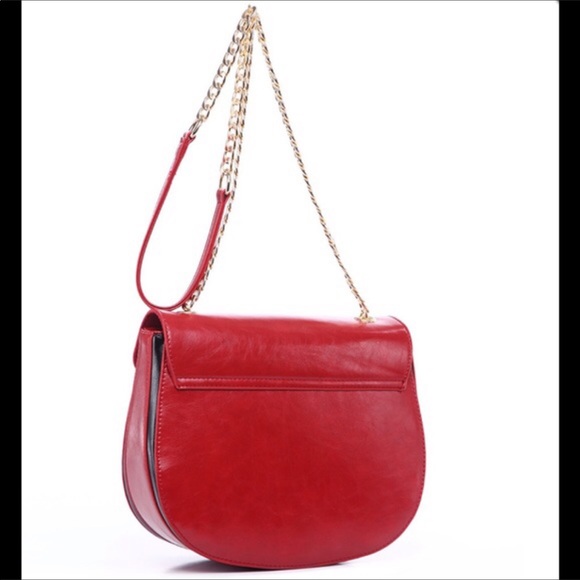 Adorable Shoulder Bag With Heart Shaped Design - Picture 8 of 8